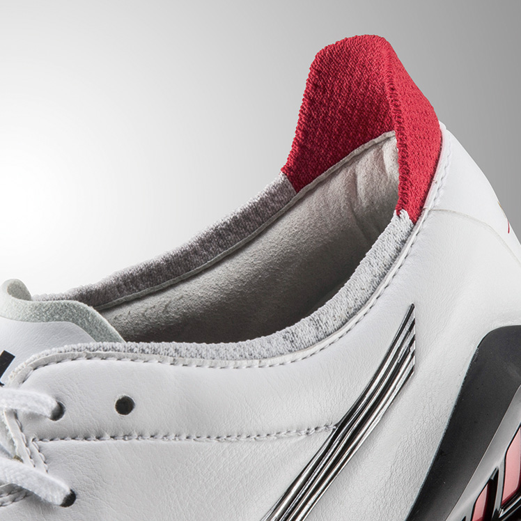 BF（Bare Foot＝素足） ニット